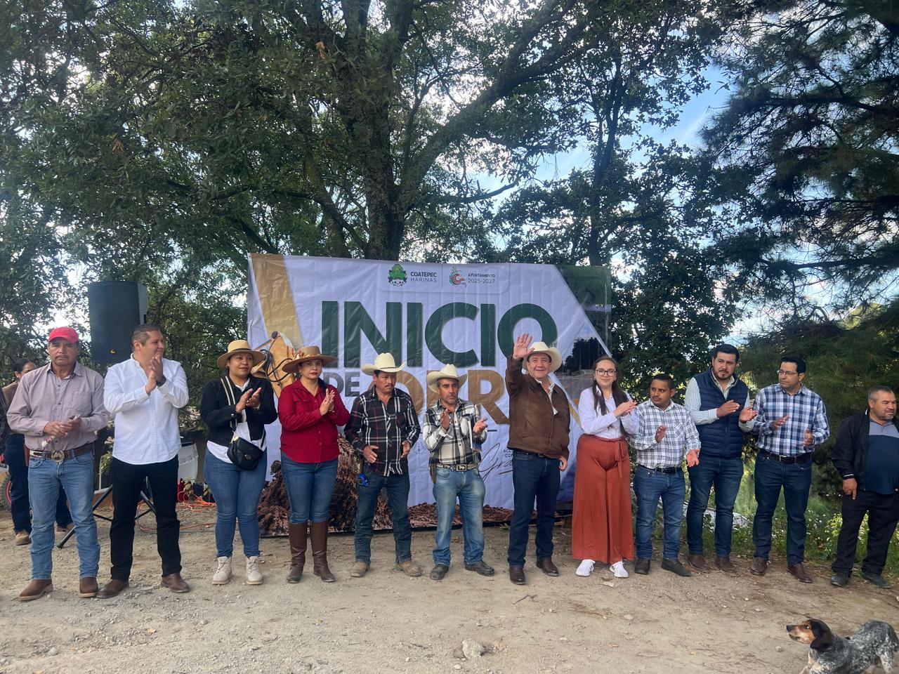 Coatepec Harinas: Toño Díaz inicia obra en San Fernando